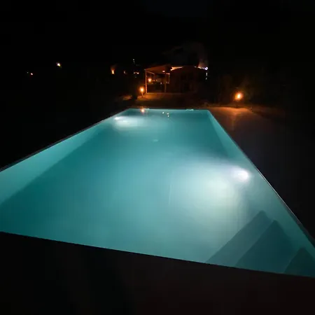 Carlotta Bianca Vacation With Swimming Pool Daire *