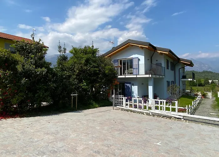 Carlotta Bianca Vacation With Swimming Pool *